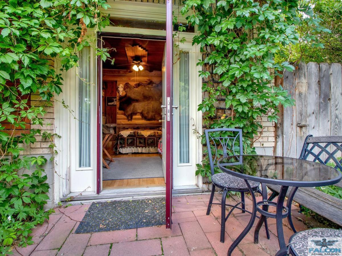 Robins Nest Bed & Breakfast Cody Exteriör bild